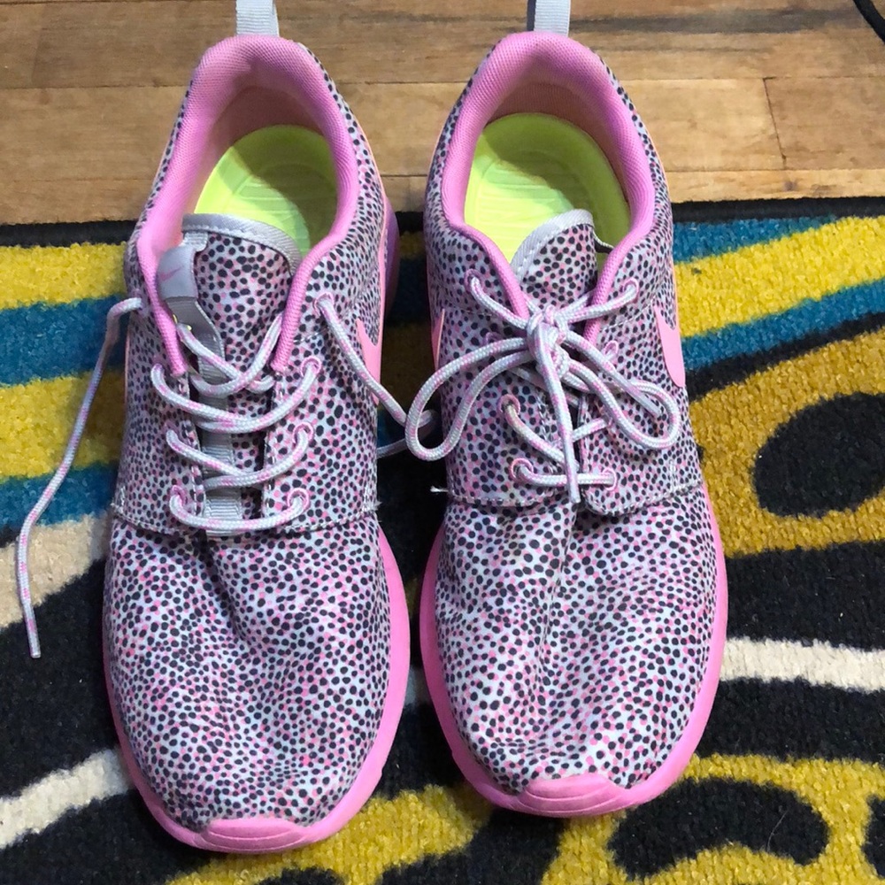 Women’s Nike Roshe Size 9
